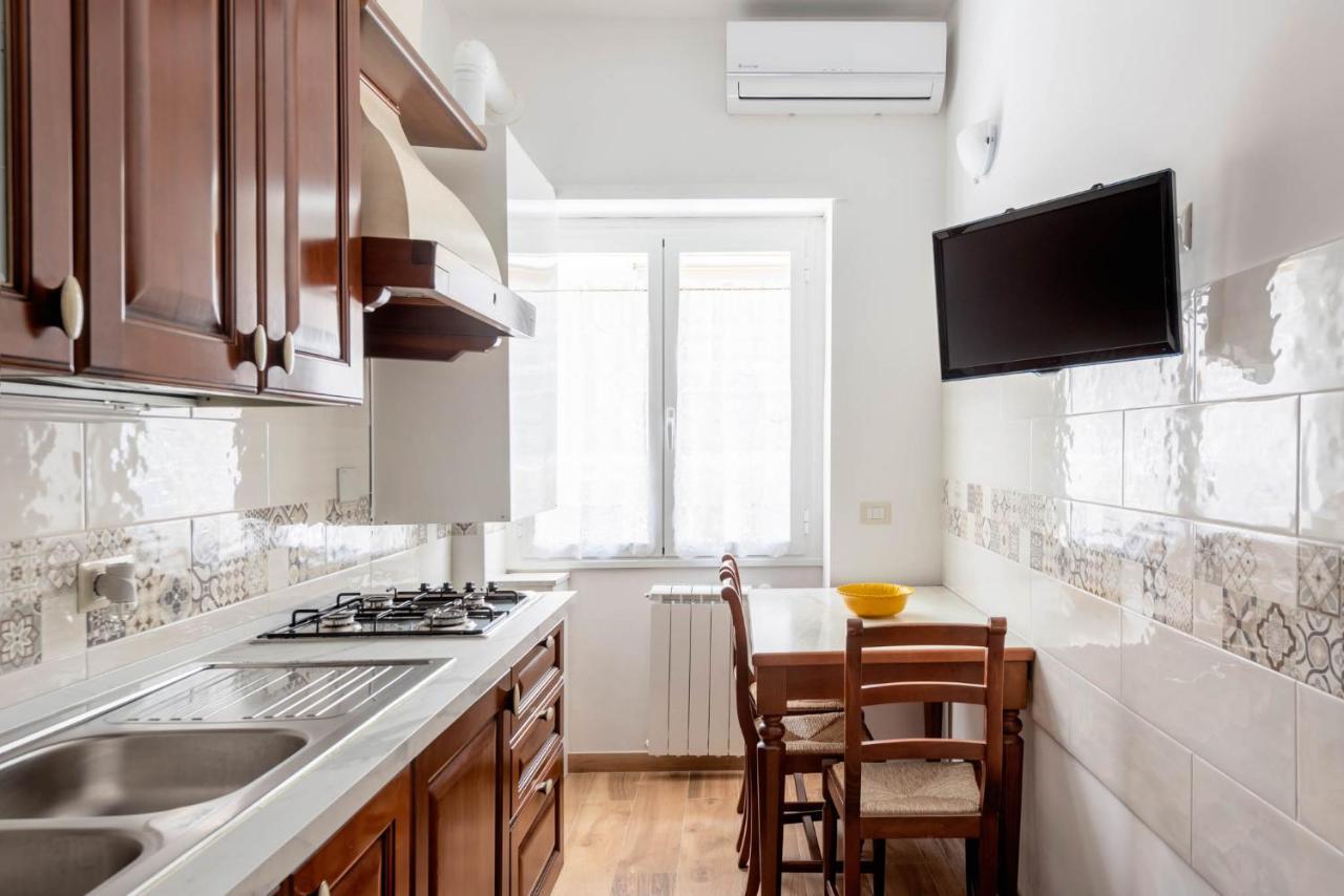 Apartment Nonna Anna โรม ภายนอก รูปภาพ